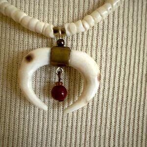 Vintage 70s Shell Horn Beaded  Necklace